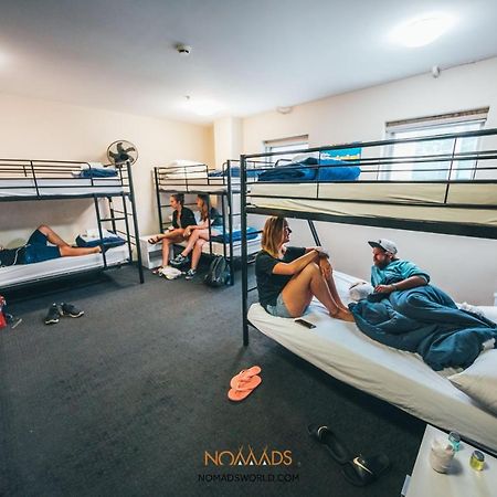 Хостел Nomads Melbourne Backpackers Экстерьер фото